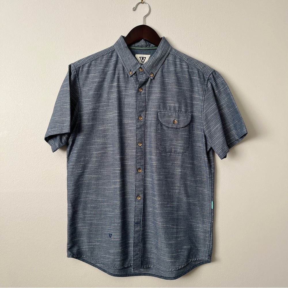 VISSLA Textured Blue Casual Button-Down Shirt